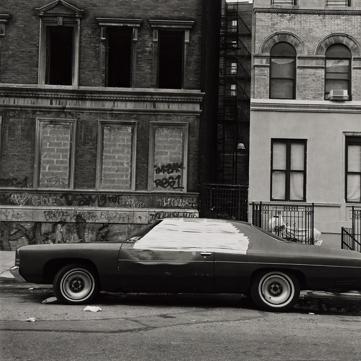 GERALD CYRUS (1957 - ) Taped Car, Harlem.